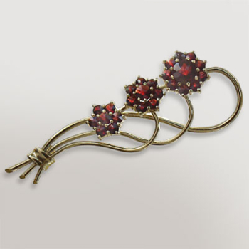 Brooch "3 roses", garnets