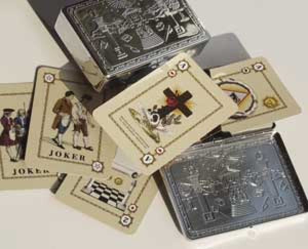 Jeu de cartes, en boîte de métal.